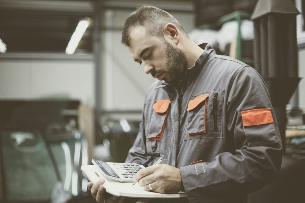 Man calculating Lucky 15 Bet by hand