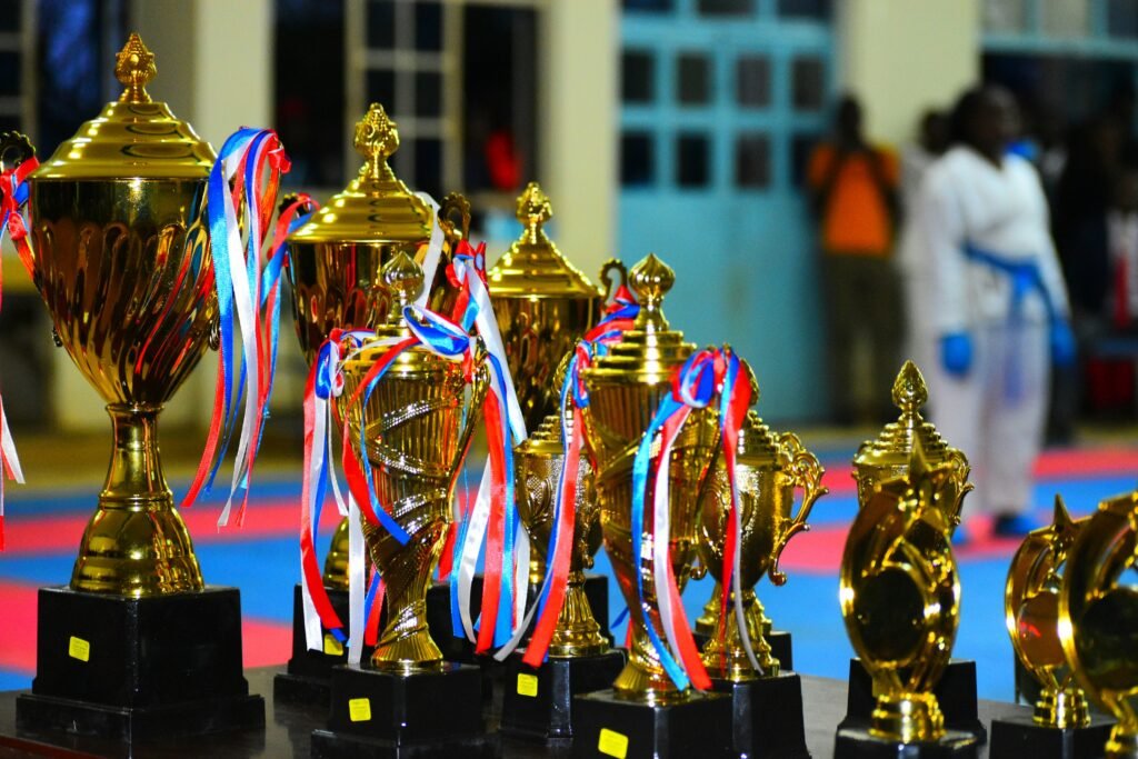 Trophies showing winners vs losers